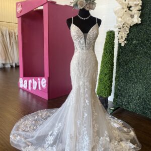 Fitted Wedding Dress / Mermaid Wedding Dress with Sparkle Lace and a Dramatic Back